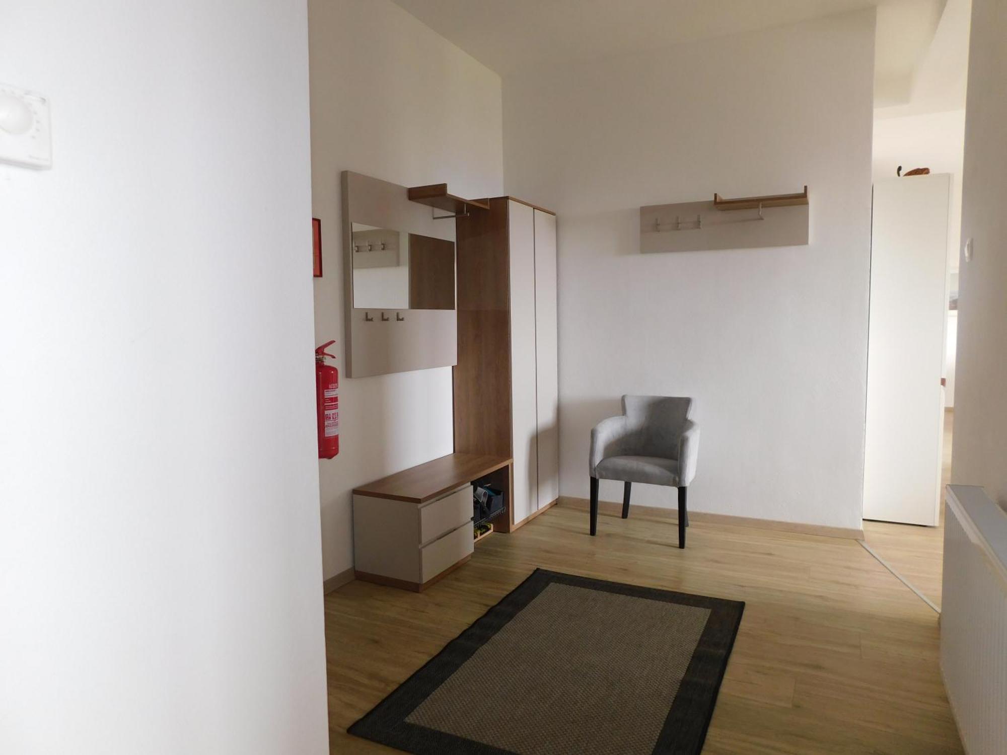 Apartment Yellow House Grabrovec Metlika