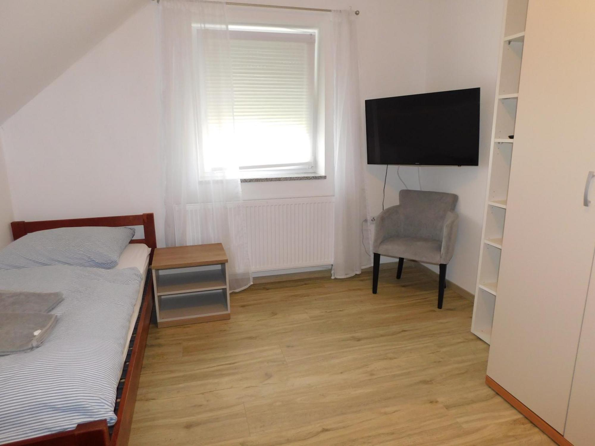 Apartment Yellow House Grabrovec Metlika